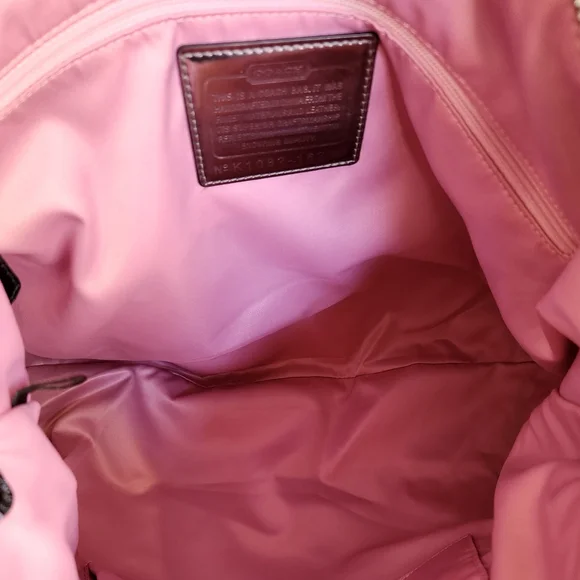 Coach Poppy Black & Gray Signature Tote Bag. - Picture 7 of 12